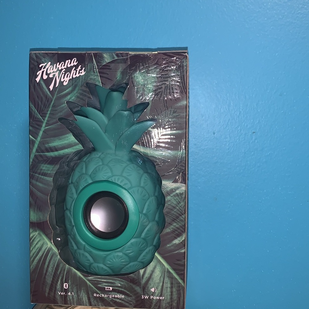 Brand New Havana Nights Green Pineapple Wireless Bluetooth Speaker